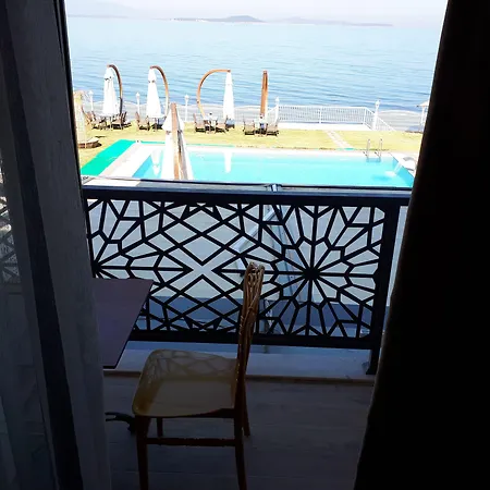 The Klazomenai Marine Отель 3*