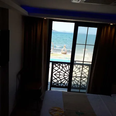 The Klazomenai Marine 3*