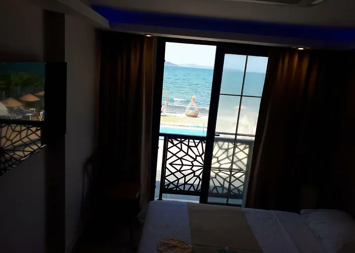 The Klazomenai Marine 3*