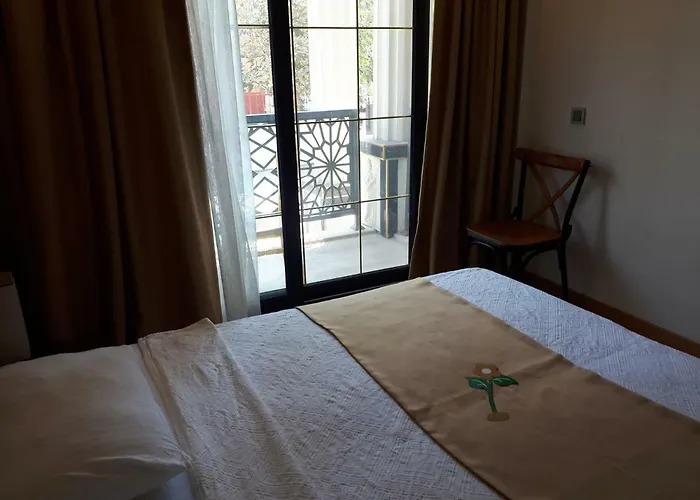 Otel The Klazomenai Marine 3*